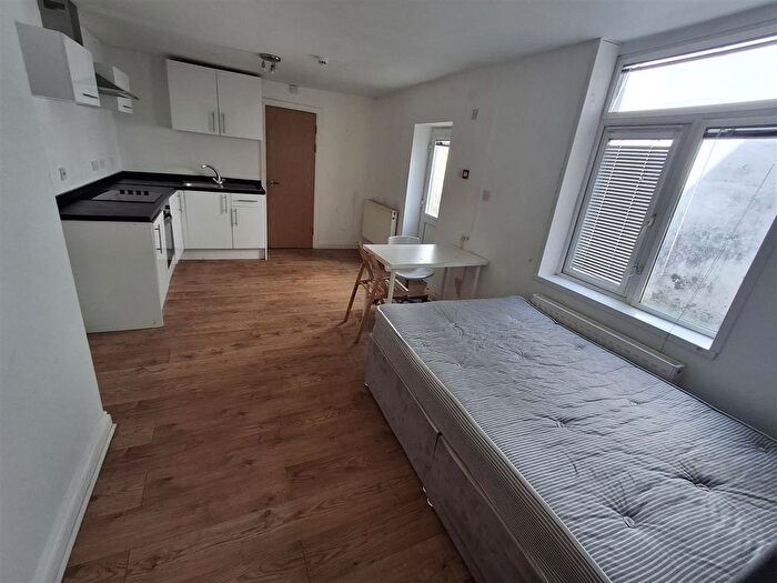 Studio To Rent In Woodville Road, Cathays, CF24