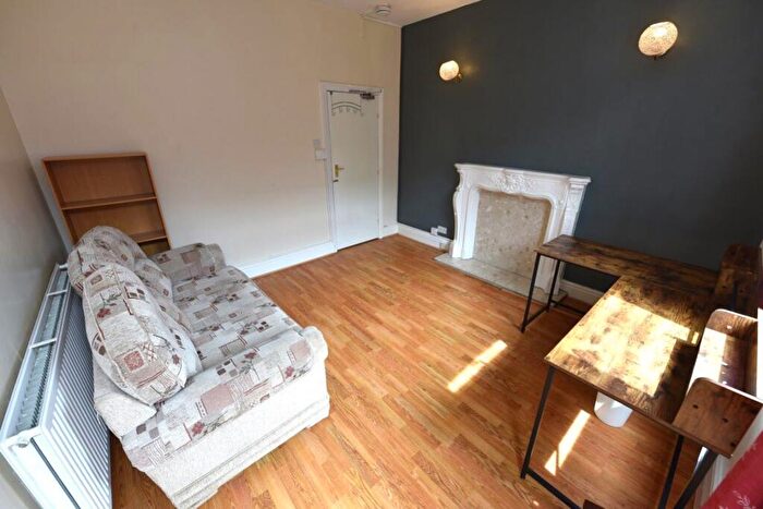 1 Bedroom Flat To Rent In Harold Grove, LS6