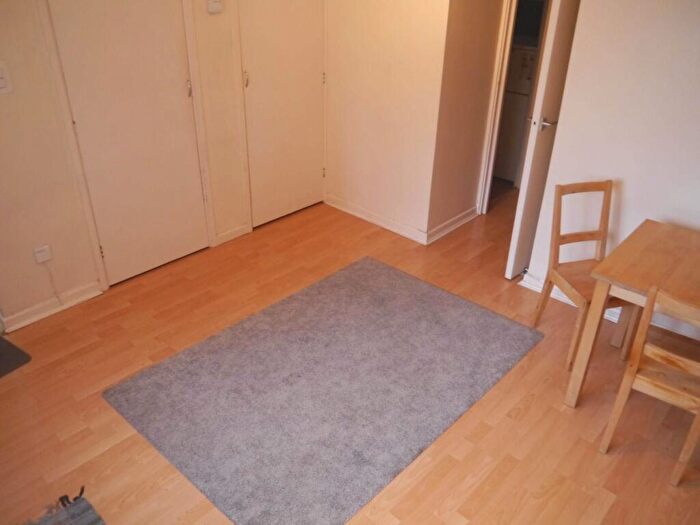 1 Bedroom Flat To Rent In Wordsworth Court, Hatfield, AL10