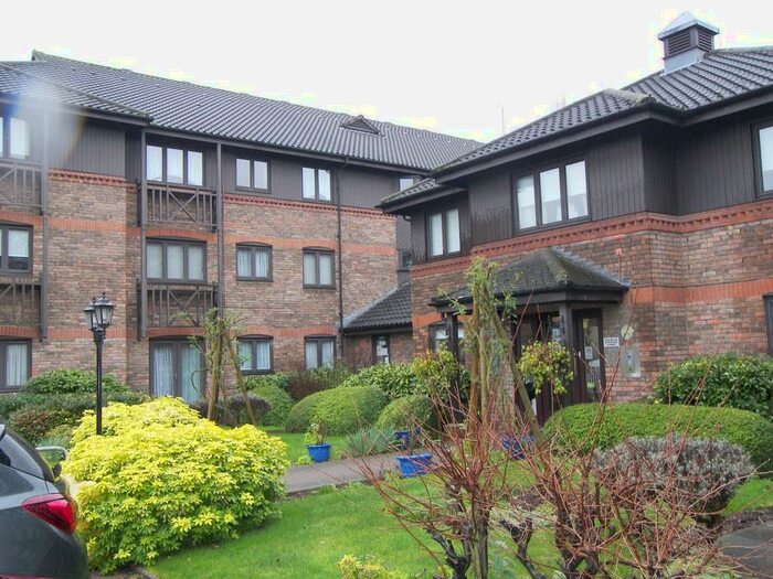 1 Bedroom Ground Flat To Rent In Winningales Court, Vienna Close, Clayhall, IG5