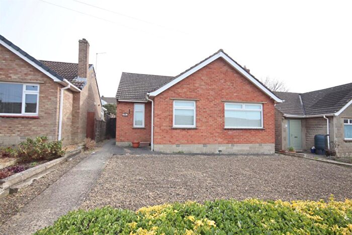 3 Bedroom Detached Bungalow For Sale In Eastern Avenue, Chippenham, SN15