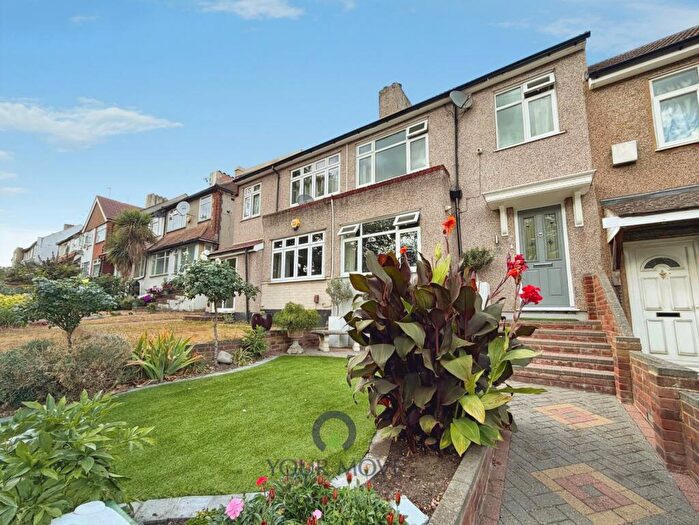 2 Bedroom Terraced House For Sale In Watling Street, Bexleyheath, DA6