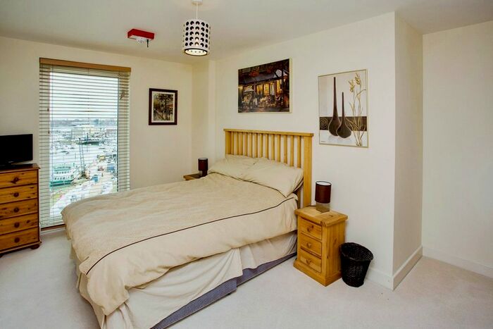 2 Bedroom Flat For Sale In Rope Quays, Gosport, PO12