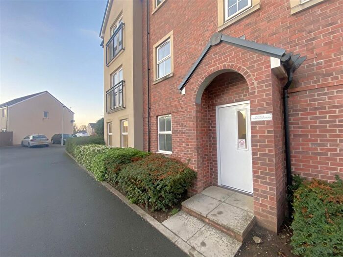 2 Bedroom Flat For Sale In Kingsway, Quedgeley, Gloucester, GL2