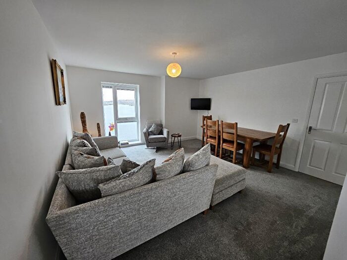 2 Bedroom Flat To Rent In Ffordd Wallace, Woodham Road, Barry, Barry, CF63