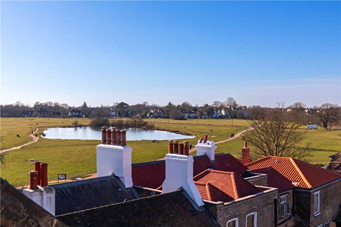 2 Bedroom Flat To Rent In High Street, Wimbledon Village, SW19