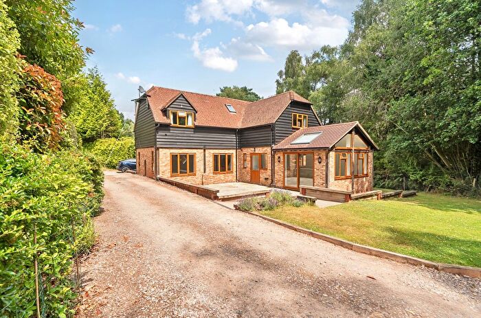 4 Bedroom Detached House To Rent In Lordswood Lane, Chilworth, Southampton, Hampshire, SO16