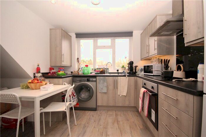 1 Bedroom Flat To Rent In Woodbridge Hill, Guildford, GU2