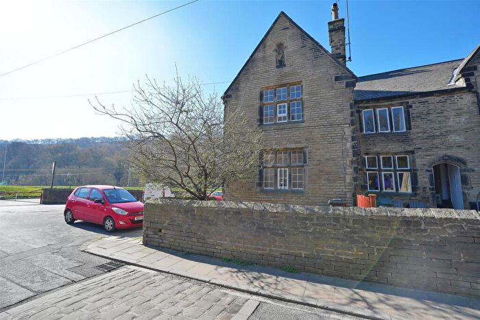 2 Bedroom Terraced House To Rent In St. Stephens Street, Halifax, HX3