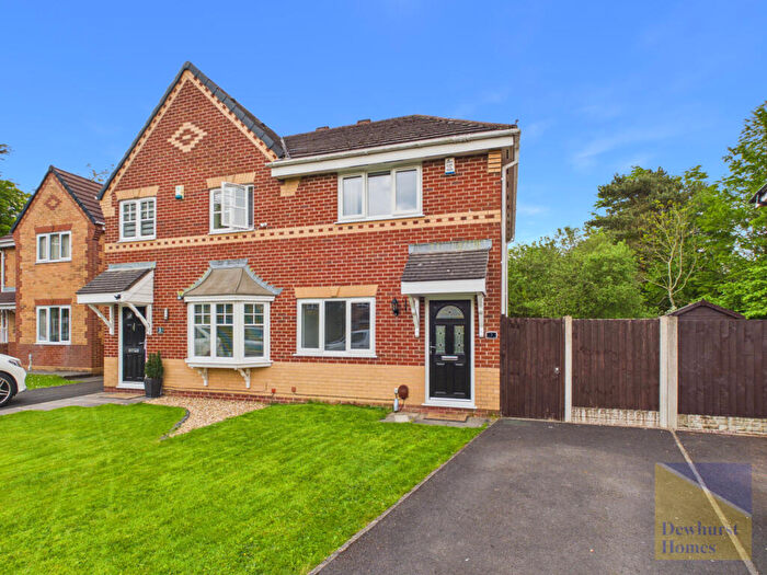 3 Bedroom Semi Detached House For Sale In Fryer Close, Penwortham, Preston, PR1