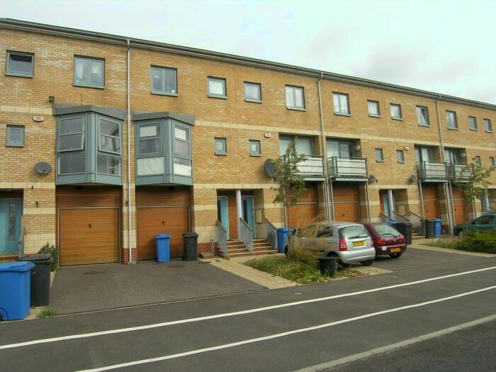 3 Bedroom Town House To Rent In Patteson Road, Ipswich, IP3