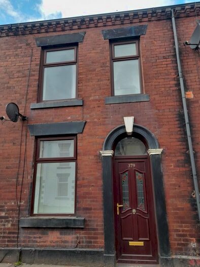 3 Bedroom Terraced House To Rent In Rochdale Road, Shaw, Oldham, OL2