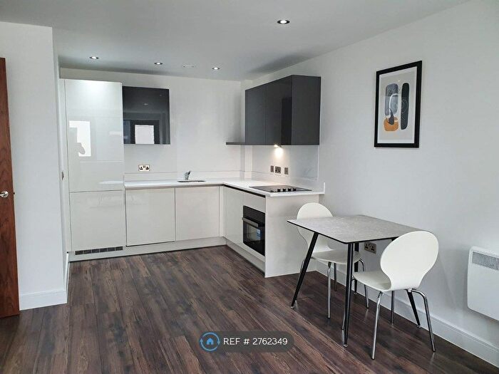 1 Bedroom Flat To Rent In The Quadrant, Birmingham, B1