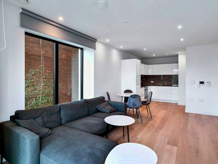 1 Bedroom Flat To Rent In Shipwright Street, London, E16