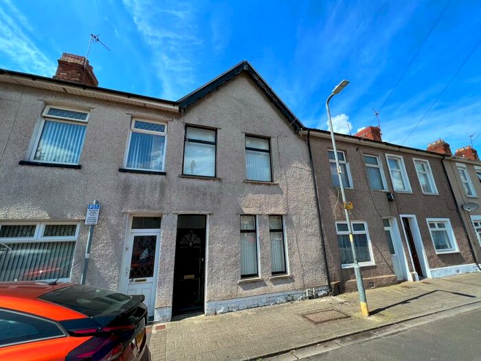 2 Bedroom House To Rent In Wedmore Road, Cardiff, CF11