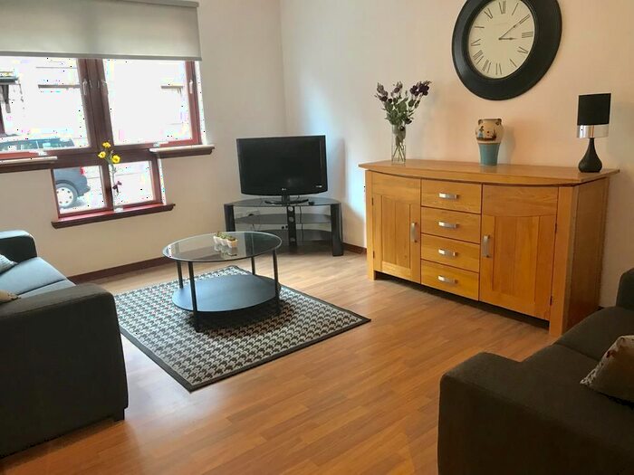 2 Bedroom Flat To Rent In Strawberrybank Parade, Aberdeen, AB11