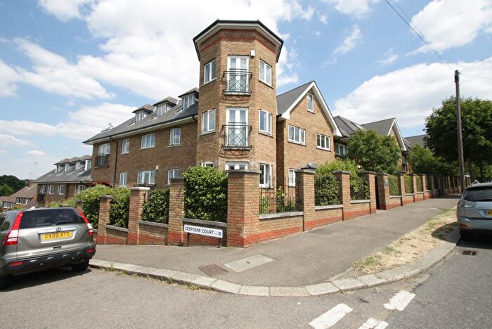 2 Bedroom Flat For Sale In Carrington Court, Green Dragon Lane, N21