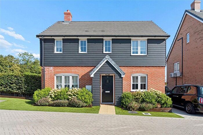 3 Bedroom Detached House For Sale In Tillage Gardens, Gravesend, Kent, DA11