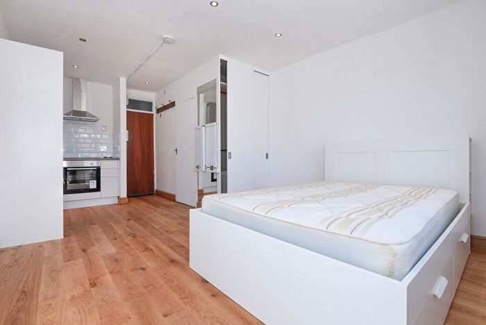 Studio To Rent In Parsons Green, London, SW6