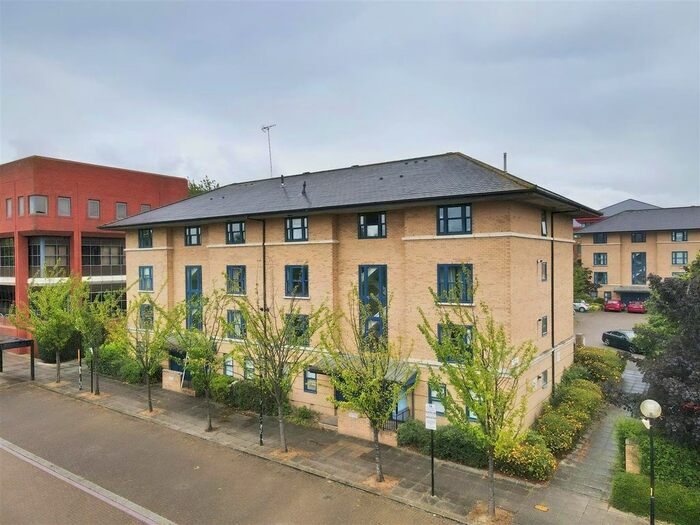 1 Bedroom Flat To Rent In Dunton House, North Row, Central Milton Keynes, MK9