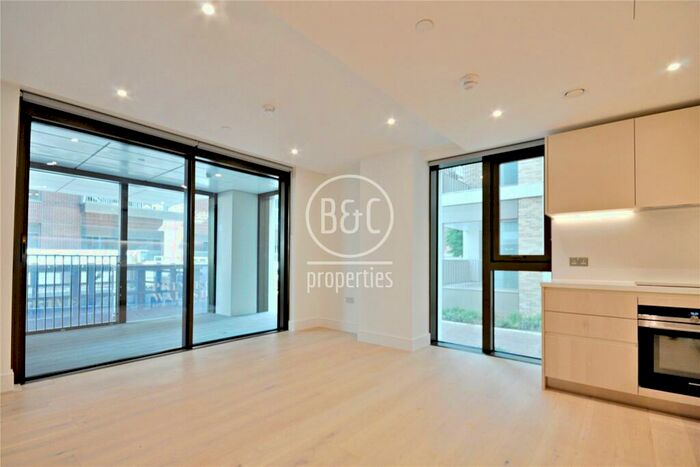 2 Bedroom Apartment To Rent In Fitzroy House, Prince Of Wales Drive, Battersea Park, SW11