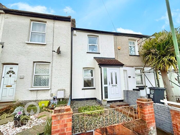 2 Bedroom Terraced House For Sale In Stanhope Road, Swanscombe, Kent, DA10