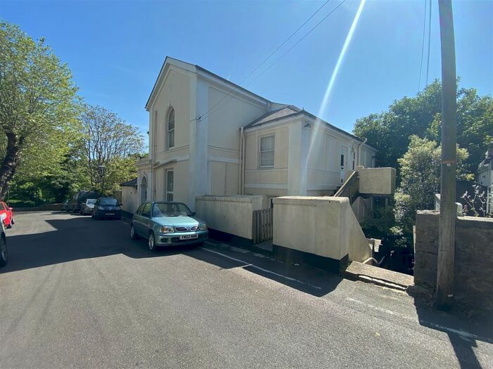 2 Bedroom Flat To Rent In Thurlow Road, Torquay, TQ1