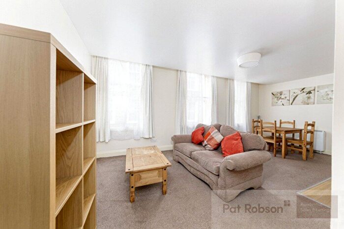 1 Bedroom Apartment To Rent In Flat Quinns Building, - Pink Lane, Newcastle Upon Tyne, NE1