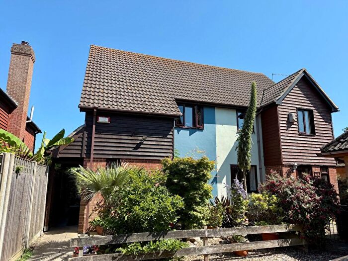3 Bedroom Semi Detached House For Sale In St Margarets Drive, Walmer, Deal, Kent, CT14