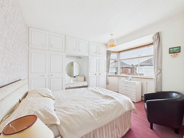 2 Bedroom Semi-Detached House For Sale In Sunningdale Road, Hessle, HU13