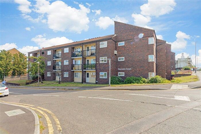 1 Bedroom Flat For Sale In High Street, Northfleet, Gravesend, Kent, DA11