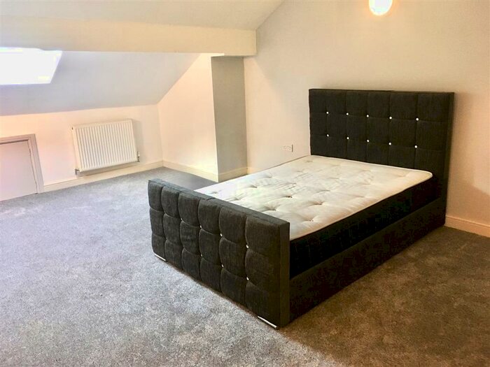 2 Bedroom Apartment To Rent In Victoria Road, Elland, HX5