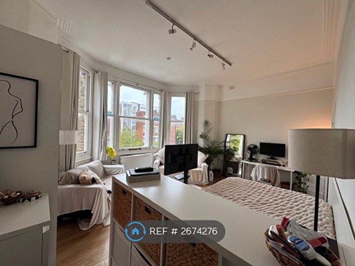 1 Bedroom Flat To Rent In Carlton Drive, London, SW15