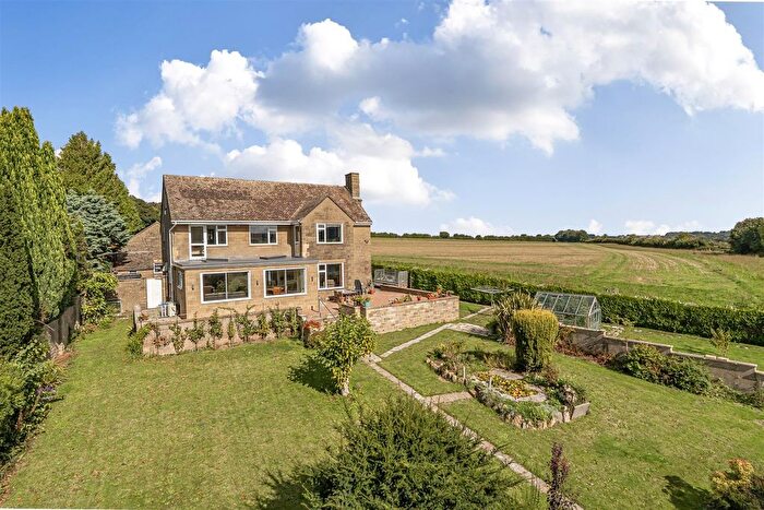 3 Bedroom Detached House For Sale In Bay Hill, Ilminster, Somerset, TA19