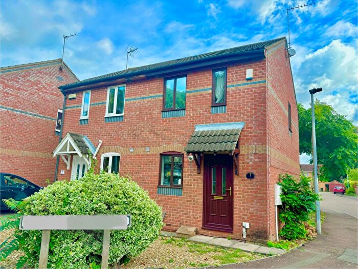 2 Bedroom House To Rent In Grove Street, Woodston, Peterborough, PE2