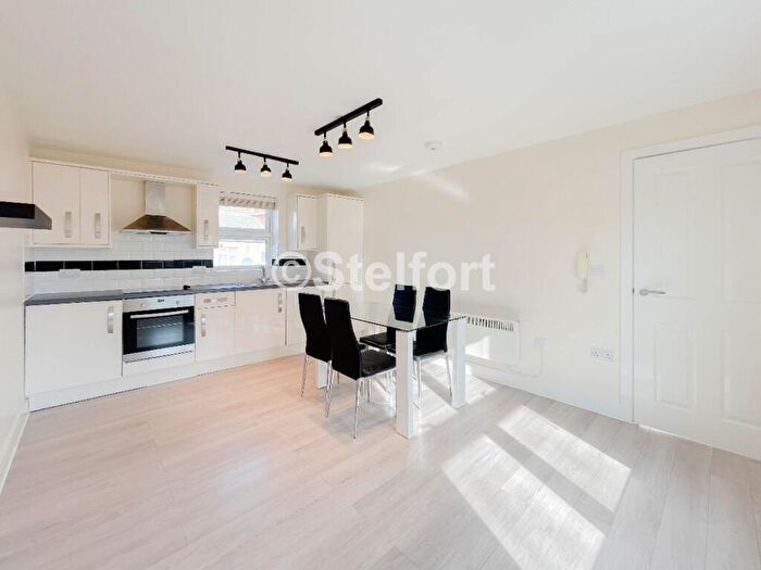 1 Bedroom Apartment To Rent In Holloway Road, London, N19