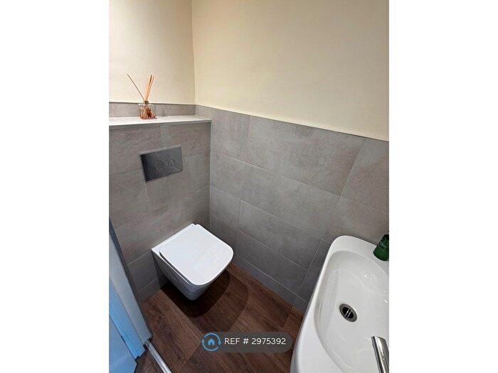 3 Bedroom Terraced House To Rent In Churchdown, Bromley, BR1