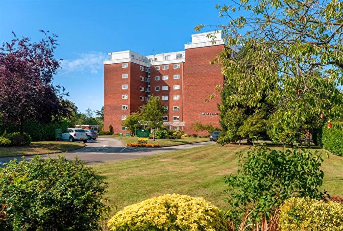 2 Bedroom Apartment For Sale In Manor Court, Leamington Spa, CV31