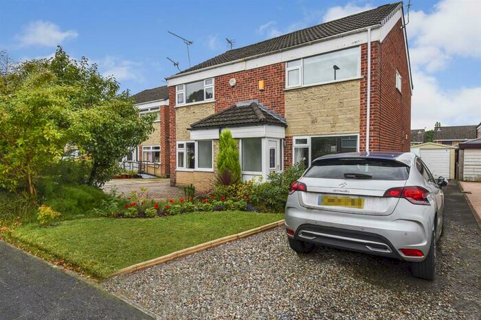 3 Bedroom Semi-Detached House To Rent In Tintern Avenue, Tyldesley, Manchester, M29