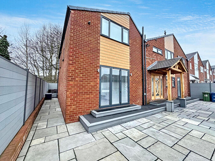 5 Bedroom Link Detached House For Sale In John F Kennedy Estate, Washington, Tyne And Wear, NE38