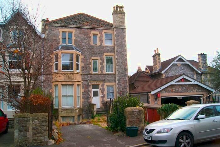 2 Bedroom Flat To Rent In Shrubbery Road, Weston-Super-Mare BS23