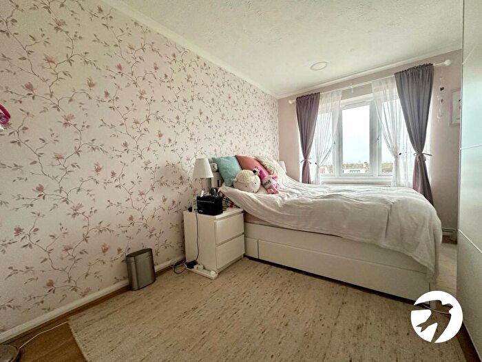 1 Bedroom Flat For Sale In Burnt Ash Hill, London, SE12