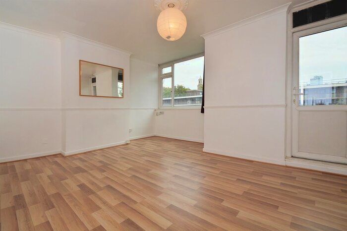 3 Bedroom Maisonette To Rent In Cherbury Street, London, N1