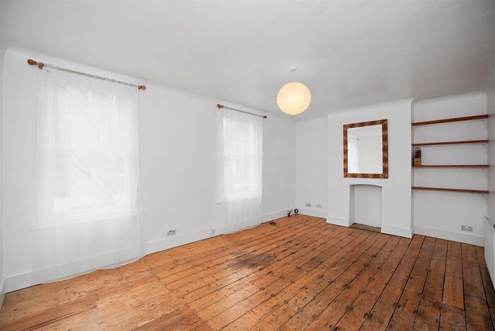 2 Bedroom Property To Rent In Rumsey Road, London, SW9