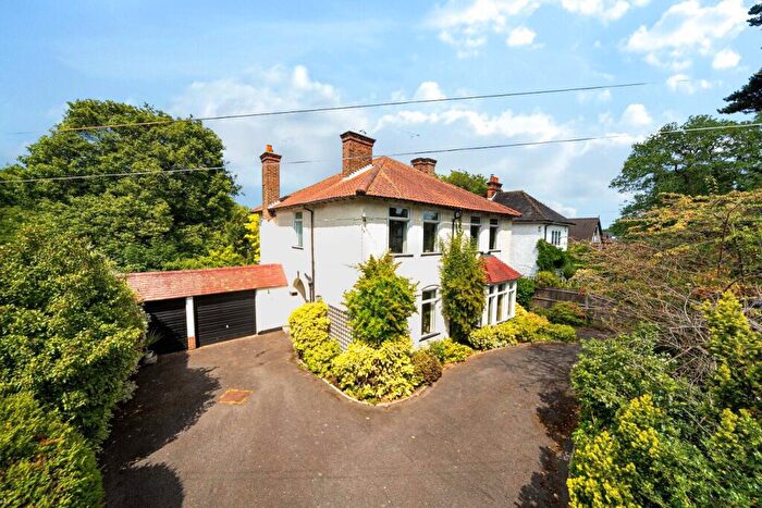 4 Bedroom Detached House For Sale In Willow Grove, Chislehurst, BR7
