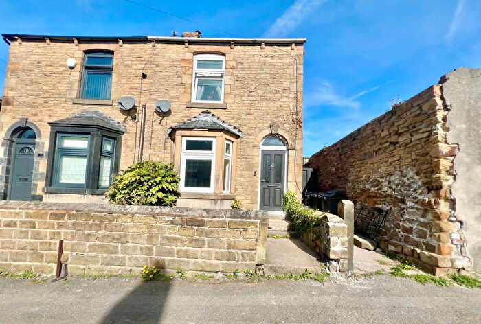 3 Bedroom Semi-Detached House For Sale In Chapel Street, Hoyland, S74