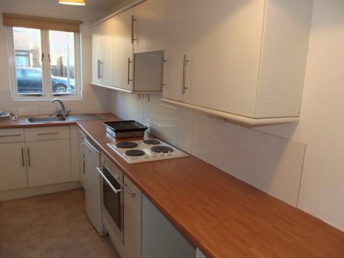 1 Bedroom House To Rent In Pound Lane, Topsham, EX3