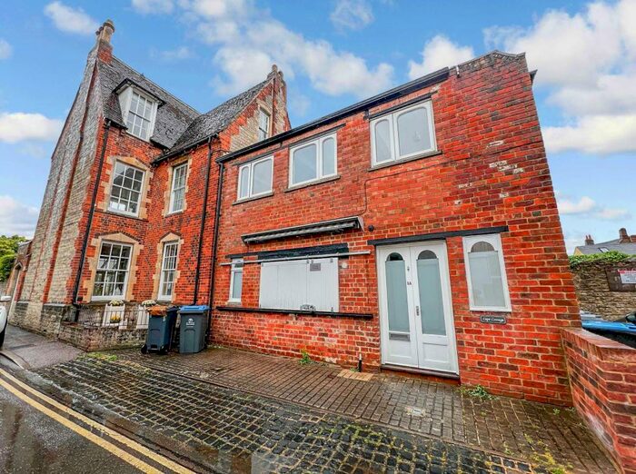 2 Bedroom Terraced House To Rent In Gloucester Place, Witney, Oxfordshire, OX28