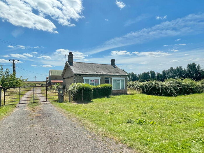 2 Bedroom Detached Bungalow For Sale In Primrose Hill, Doddington, March, PE15
