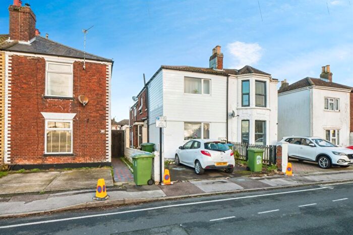 2 Bedroom House To Rent In Elgin Road, Southampton, SO15